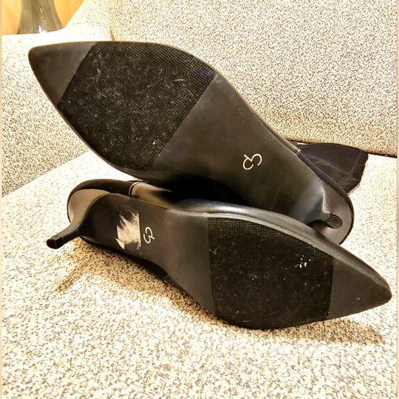 CP | Black | Leather/ Elastic | Cross Strap |Kitten Heel Boots | Size: 8 M - Picture 8 of 8